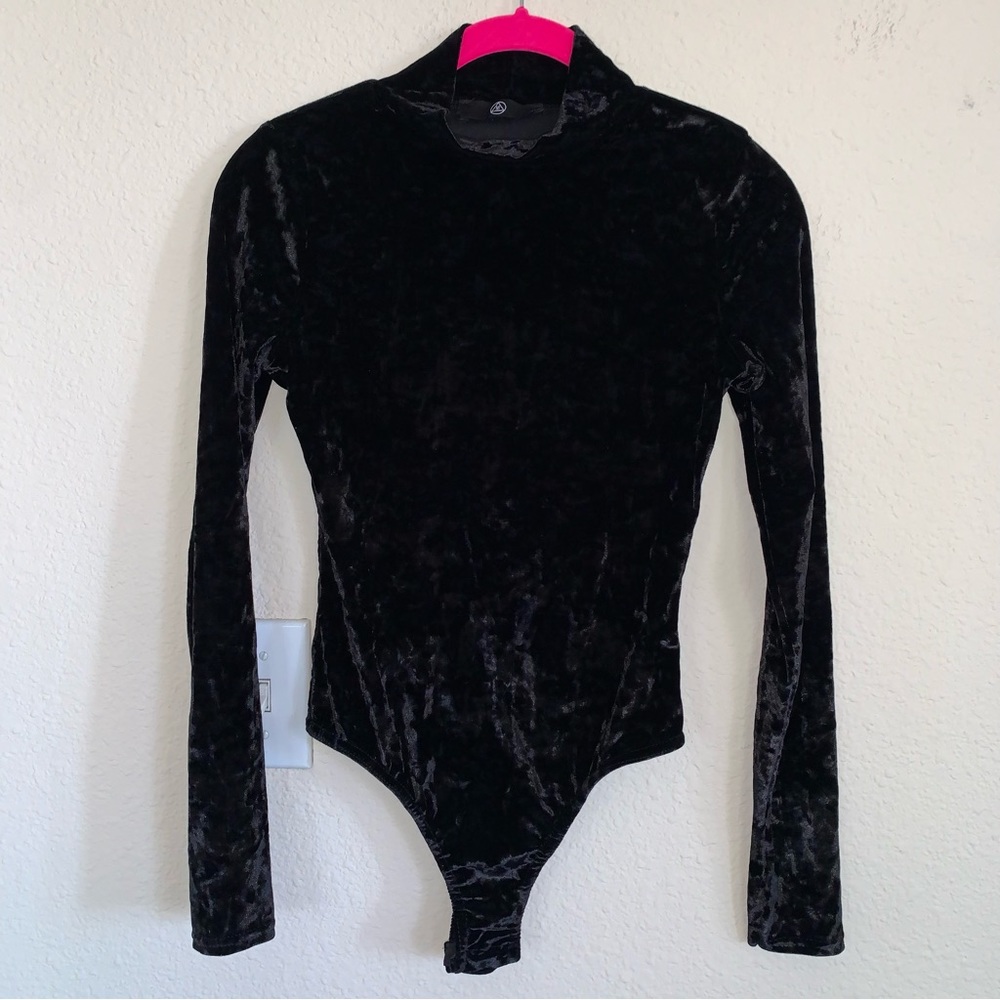Missguided Black Crushed Velvet High Neck Bodysuit